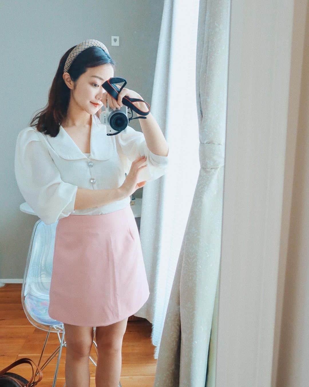 中島絢乃さんのインスタグラム写真 - (中島絢乃Instagram)「💕🍩💝﻿ ﻿ ﻿ ﻿ なかなか﻿ 新しいお洋服を着る機会がこないので、﻿ 今日はお部屋の中で﻿ 思う存分着てみたよ！😍🦋🌈👗﻿ ﻿ ﻿ ﻿ 着回したのは﻿ #stella_tokyo (@stella___tokyo )の﻿ ピンクの#セットアップ です👖💘﻿ ﻿ ﻿ おまけとして#ディズニーコーデ も﻿ 撮ろうと思ったんだけど、﻿ 結局時間あるから動画にしちゃった！笑﻿ かなり短いけどよかったらみてね😊✨﻿ ﻿ ﻿ ﻿ ﻿ セットアップって﻿ 上下別でも使えるからいいよねー！！👀🌈💘﻿ ﻿ ❤︎❤︎❤︎❤︎❤︎❤︎❤︎❤︎❤︎❤︎❤︎❤︎❤︎❤︎❤︎❤︎﻿ #disneysisters_jp #inmyroombyayanon」4月26日 17時57分 - nakajima_ayano