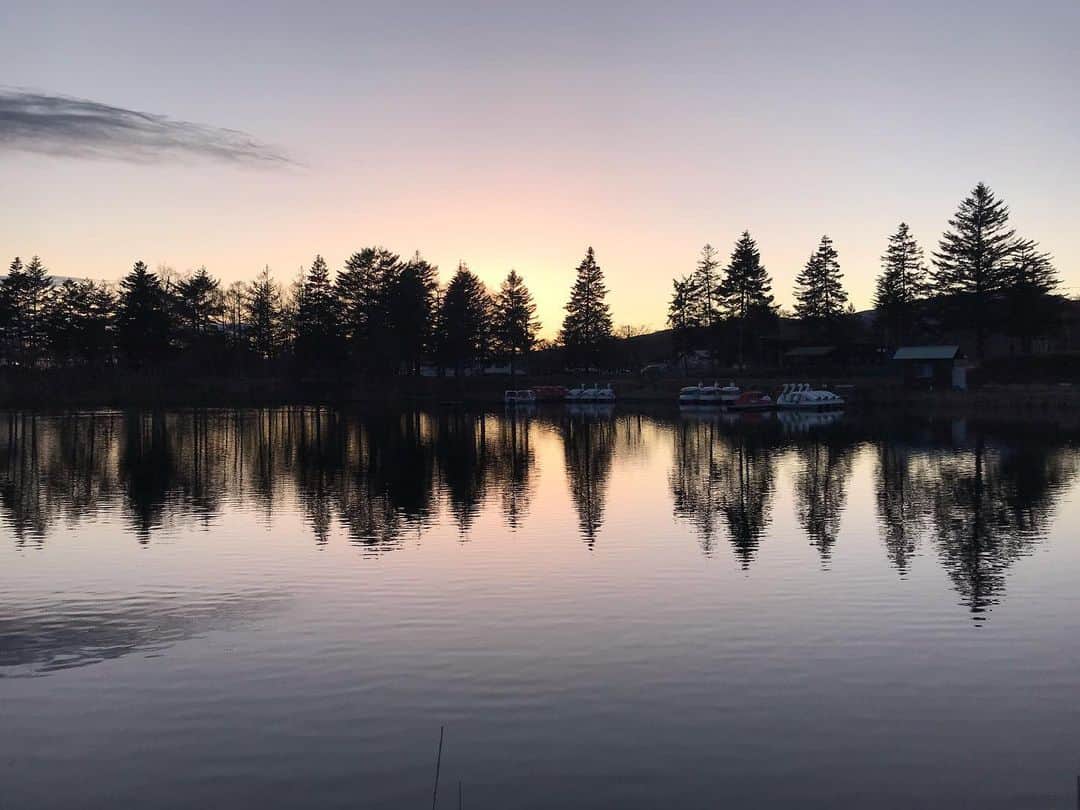 リゾートホテル蓼科さんのインスタグラム写真 - (リゾートホテル蓼科Instagram)「Mesmerizing view of Tateshina Lake (2)」4月26日 19時31分 - resort_tateshina