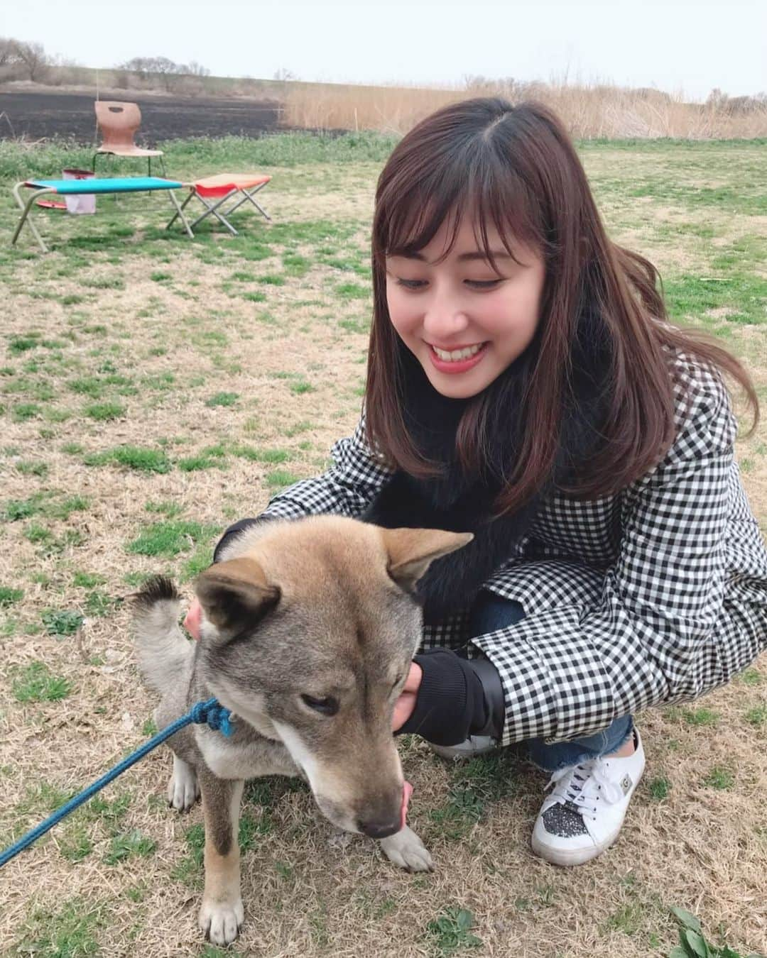 斎藤ちはるさんのインスタグラム写真 - (斎藤ちはるInstagram)「#犬派 です🐶 . . 以前、テレビ朝日の同期たちと行った #スカイダイビング ！ その時に出逢ったわんちゃんです😌 . 癒された〜🥺 可愛かったな〜🥺 . . #歩いてる時に #わんちゃん見かけると #微笑みながら #目で追ってしまう #あーかわいい #って呟いてしまう #ただの犬好きなのよ #変な人じゃないのよ #ごめんなさいね . . #斎藤ちはる#テレビ朝日#テレビ朝日アナウンサー#テレ朝#テレ朝アナウンサー#アナウンサー#犬#好き#犬好き#でも#猫も好き#思い出#思い出グラム#stayhome」4月26日 20時00分 - chiharu_saito_ex