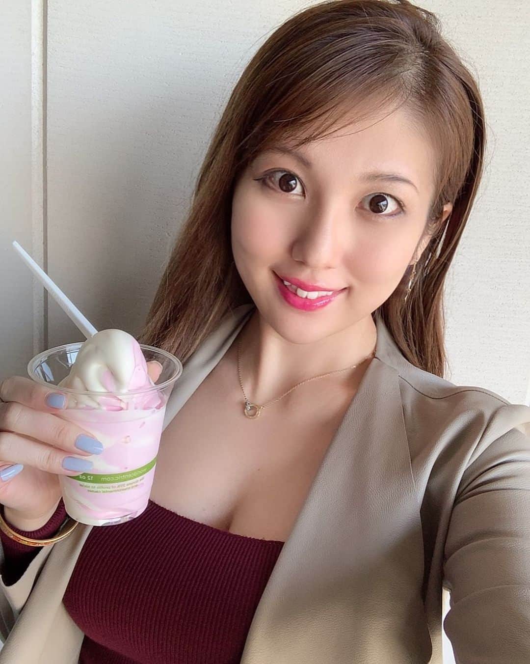 神谷麻美さんのインスタグラム写真 - (神谷麻美Instagram)「#散歩 👣💕🌳✨」4月26日 20時48分 - asamice428