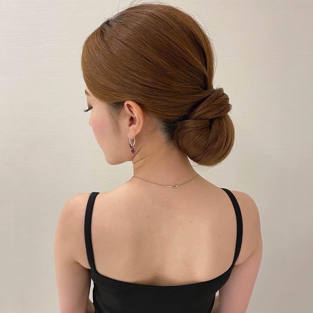 Tomoyo Kitamuraさんのインスタグラム写真 Tomoyo Kitamurainstagram 先日のお客様 きれいめシンプルシニヨン ヘアメイク ヘアセット ヘアアレンジ ヘアスタイル 銀座 美容師 ウェディング ウェディングヘア ブライダル ブライダルヘア 結婚式 プレ花嫁