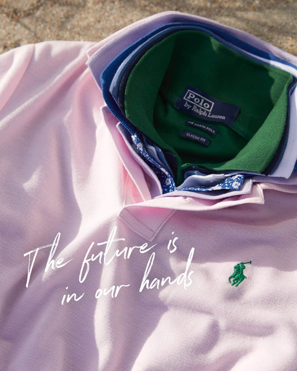 Polo Ralph Laurenさんのインスタグラム写真 - (Polo Ralph LaurenInstagram)「We all have a responsibility to leave the world better than we found it.  #TheEarthPolo, designed with Mother Nature in mind, is crafted from an innovative fabric produced entirely from recycled plastic bottles and dyed using a unique waterless application.  Learn more about The Earth Polo and our sustainability initiatives via the link in bio.  #PoloRalphLauren」4月26日 21時59分 - poloralphlauren