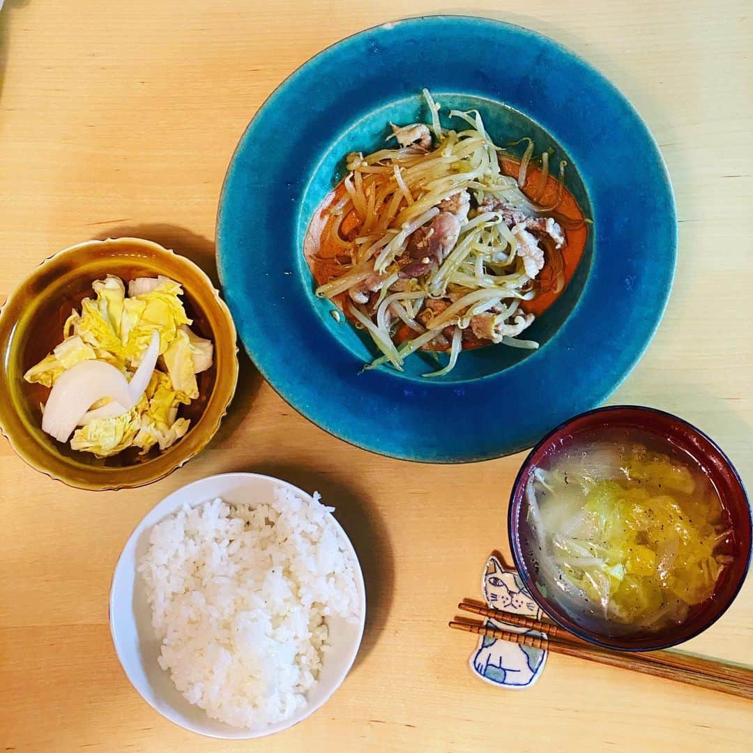 ただすけのインスタグラム：「色々タスクの順番変えたらこんな時間になっちゃったけど晩ご飯作りました。 適当だけど味見はするようになりましたw 一応音源制作ちゃんとしてますからね☺️ お楽しみに。」