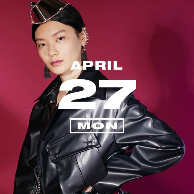 のインスタグラム：「4月27日は 『婦人警官の日』 日本で初めて採用された、女性警察官が着任した記念日。NYLON流ポリスルックでクールに決めて。  NYLON.JPでは「365日、毎日がアニバーサリー」をテーマに、ファッショナブルでユニークなスタイリングを毎日提案しているよ！  http://www.nylon.jp/365  MODEL：URA（EVA MANAGEMENT）@URASANN #365anniversary #fashion #makeup #bomdiaeauty #style #今日は何の日 #make #nylonjapan #nylonjp #coordinated #coordinates #ootd #outfi #coordinate #photography #beautiful #photooftheday #婦人警官の日」