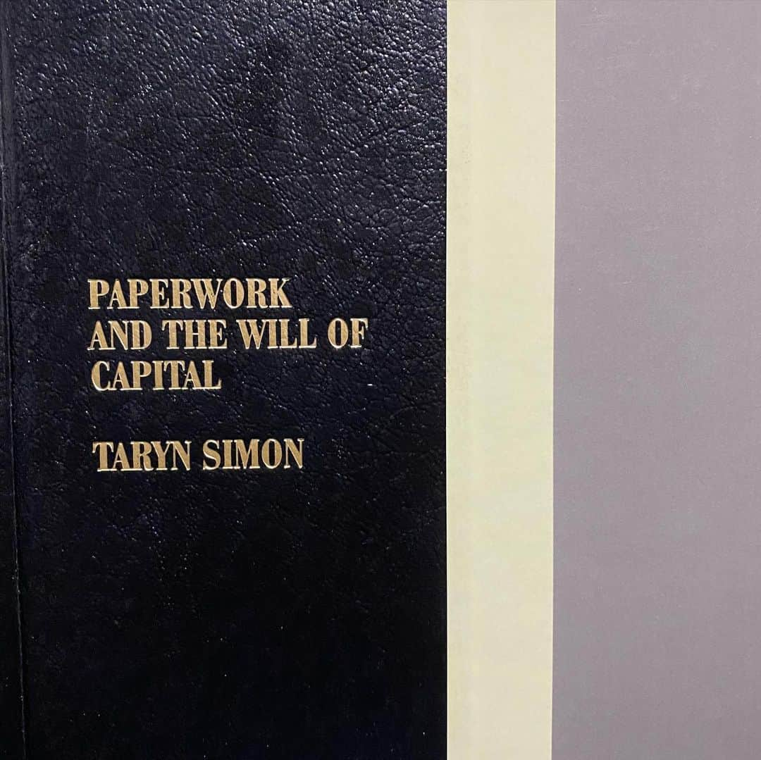 藤原ヒロシさんのインスタグラム写真 - (藤原ヒロシInstagram)「素晴らしき本　#tarynsimon」4月27日 0時06分 - fujiwarahiroshi