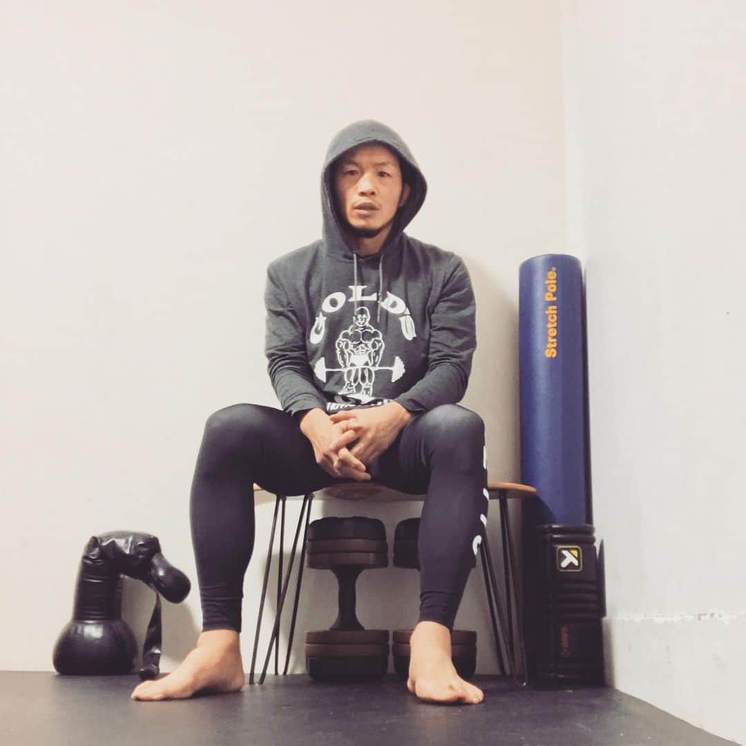 宇野薫のインスタグラム：「おうちUNOTRAINIG終了  #unotraining #unodojo #unocaolshowten #caoluno #onehundredathletic #100A  #100athletic #goldsgym #goldsgymjapan #stayhome  #おうち時間 #ゴールドジム #宇野薫」