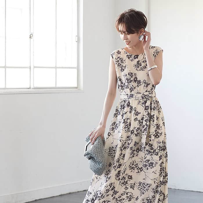 titivateさんのインスタグラム写真 - (titivateInstagram)「≪newitem≫ . #フレンチスリーブプリントフレアワンピース 【3color】￥5,390+tax (AVXN0584) ◆画像をタップすると商品ページがご覧いただけます。 . . #titivate #ティティベイト #ワンピース #フレンチスリーブ #ロングワンピース #フレアワンピース #花柄ワンピ #春ワンピ #春コーデ #2020SS #ファッション #fashion #プチプラ #コーデ #ファッション通販 #onlineshop . ▼titivate(ティティベイト)はこちら▼ @titivatejp ▼ur's(ユアーズ)はこちら▼ @urs_official ▼seadress(シードレス)はこちら▼ @seadress_official」4月27日 11時21分 - titivatejp