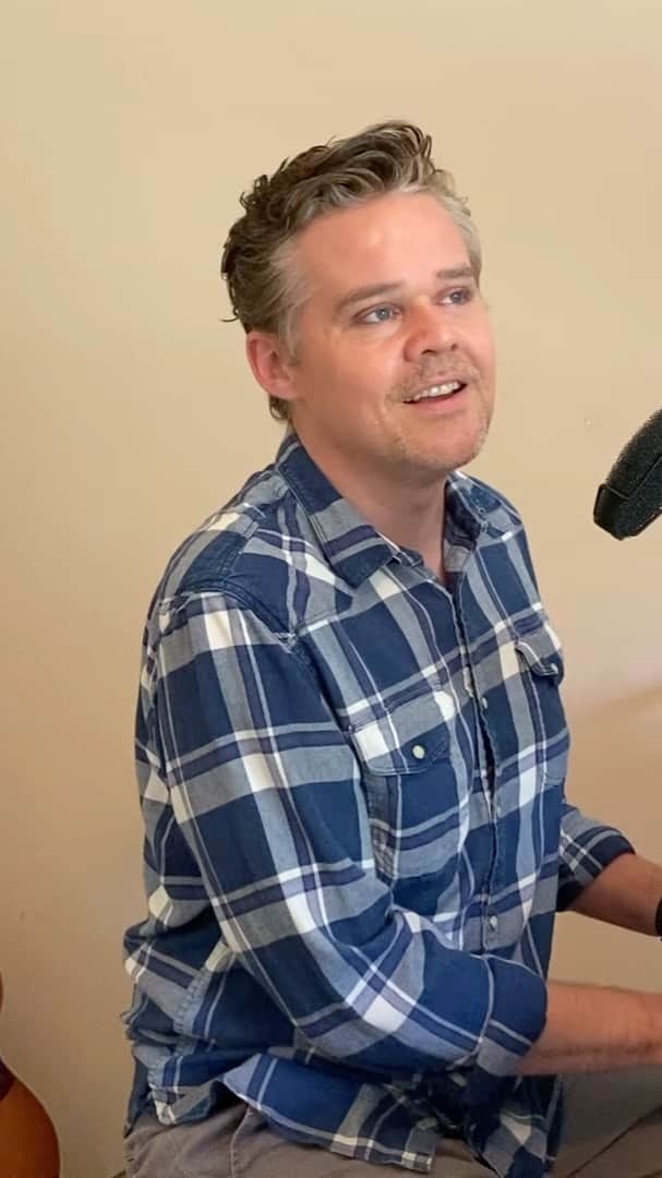 テデスキ・トラックス・バンドのインスタグラム：「Gabe is back with another beautiful Sunday tune, “Song Don’t Fail Me Now.” Nice work by the Dixon family choir at the end! Thanks @gabedixon!」