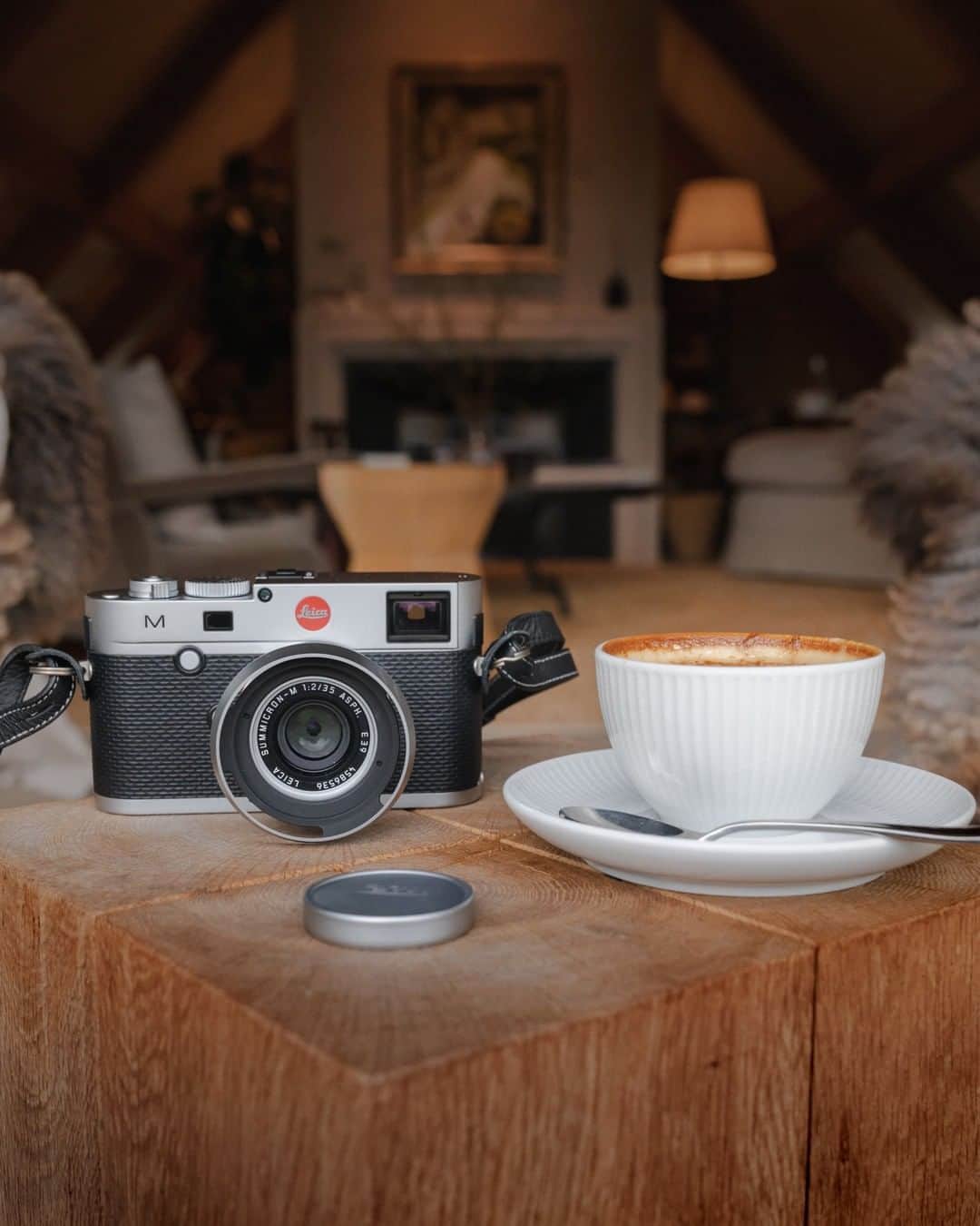 MR PORTERのインスタグラム：「Our plans for the day involve a (virtual) coffee date with a friend, and a new hobby. How are you spending your weekend? #MRPORTERathome」