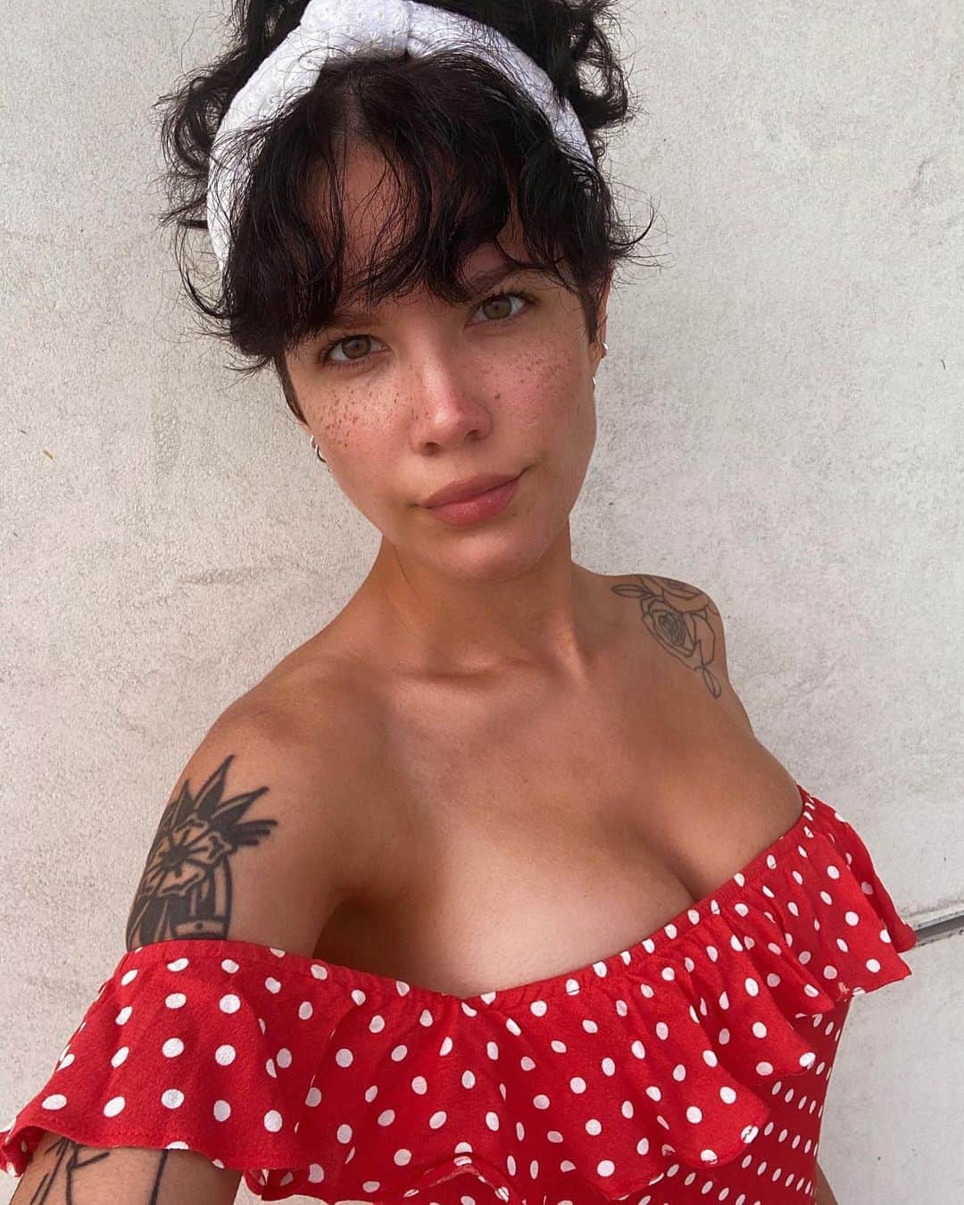 Halseyのインスタグラム：「polka dots and sun-beams 🌤」