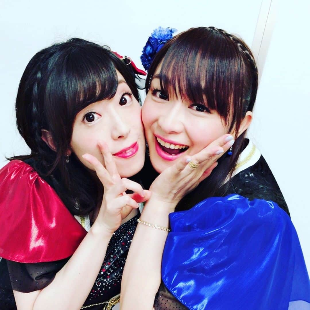 今井麻美さんのインスタグラム写真 - (今井麻美Instagram)「本物だよー。どこにも出してない写真をあげれば信じてもらえるかな。 でもどこにも出してない写真かどうかは ちょっと記憶があやふやだよね。 インスタは変な落書きをしない写真をあげようかと。 #本物#今井麻美#中村繪里子#アイマス#765#ミンゴス#えりりん#結婚したい」4月27日 9時32分 - asamingosu516