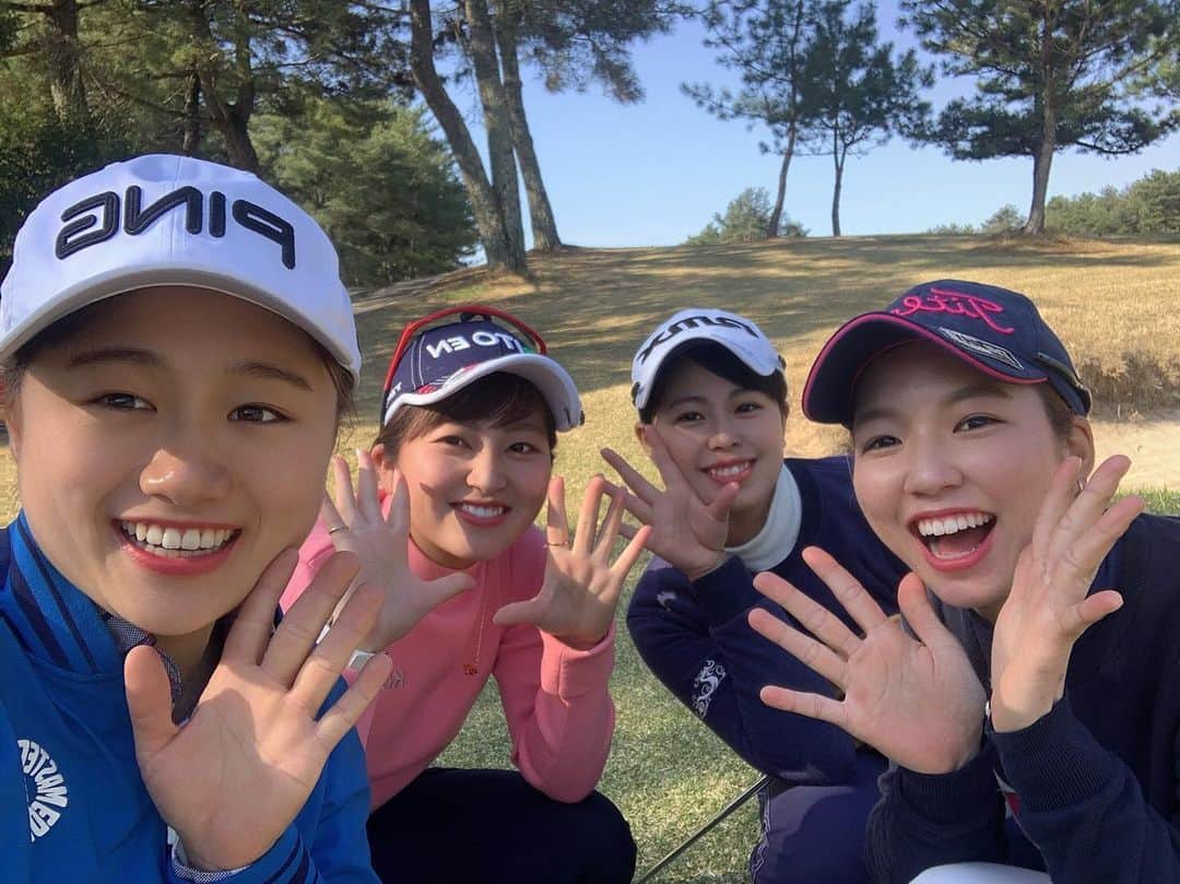稲葉七海のインスタグラム：「早く今まで通りの生活に戻りますように……🙏🙏🙏 ・ ・ ・ #ゴルフ#golf#골프#高尔夫#ゴルフスイング#golfswing#広島#東広島#賀茂カントリークラブ#プライベートラウンド#白金台女子ゴルフ部 #白女#shirojyo#ダンスウィズドラゴン#dancewithdragon」