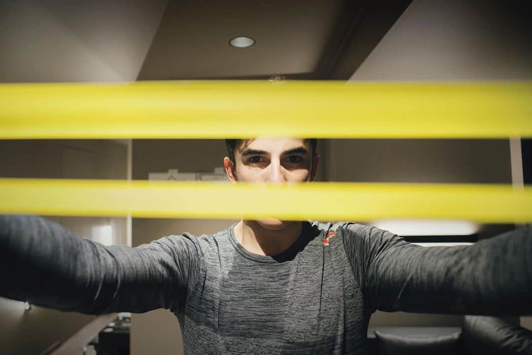 レプソル・ホンダのインスタグラム：「#MondayMotivation - Stay Focused. - Stay Strong. - #StaySafe」