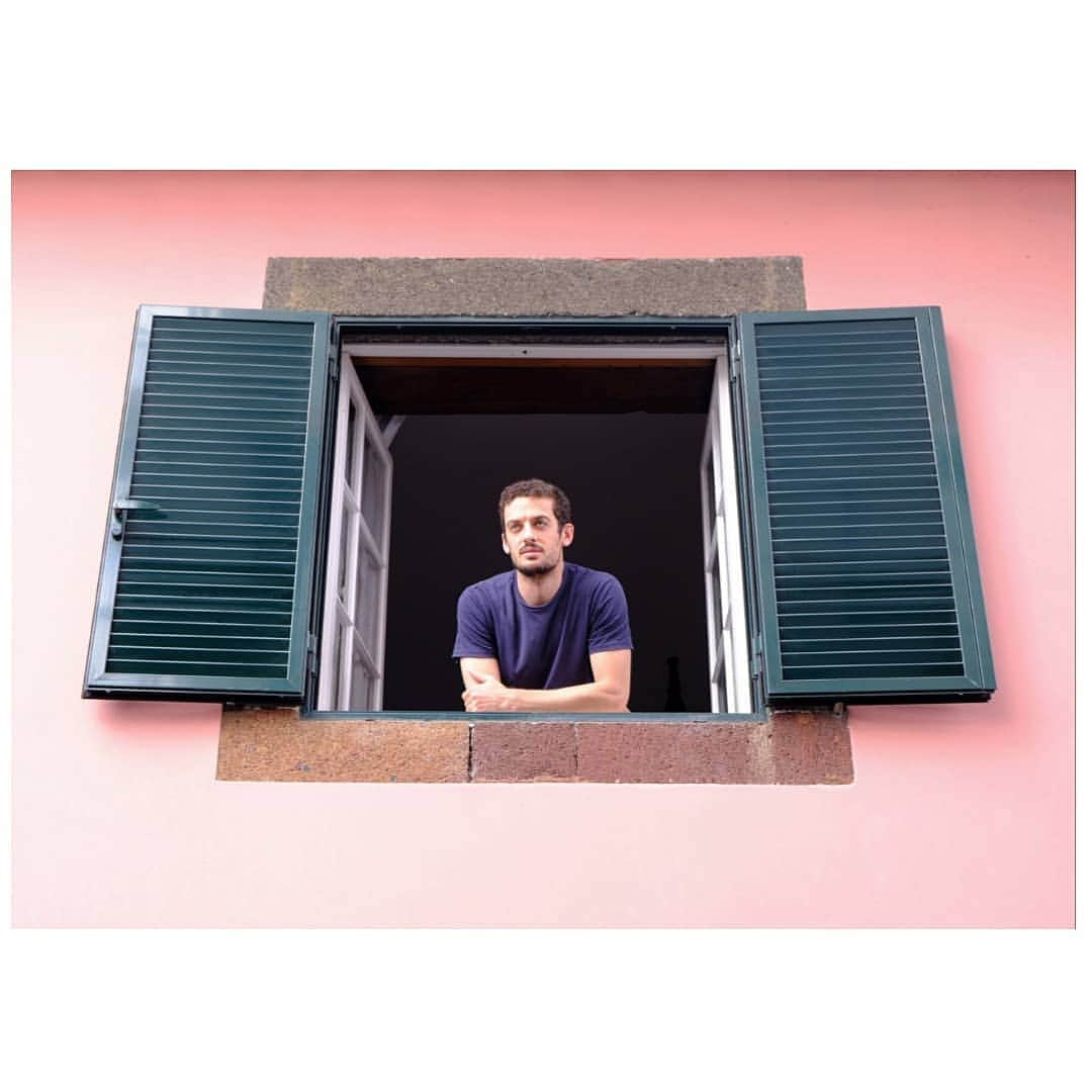 マルコス・フレイタスのインスタグラム：「Mais uma semana, o mesmo lugar... / Another week, same place... #camaradelobos #madeira #windowshot」