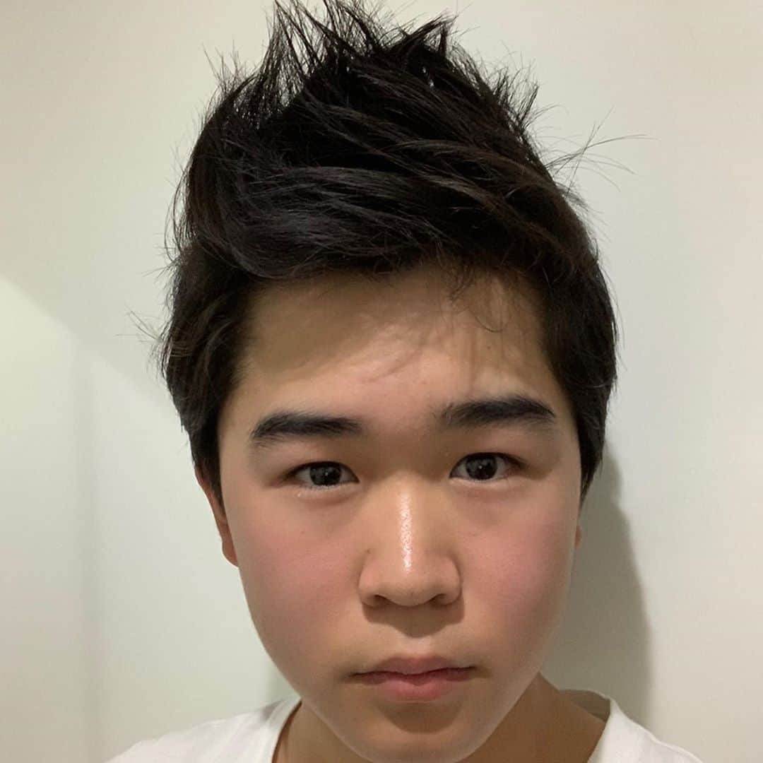 鈴木福さんのインスタグラム写真 - (鈴木福Instagram)「髪をセットするのはすごく難しいです。  #髪#セット#難しい#STAYHOME」4月27日 20時57分 - s_fuku_te