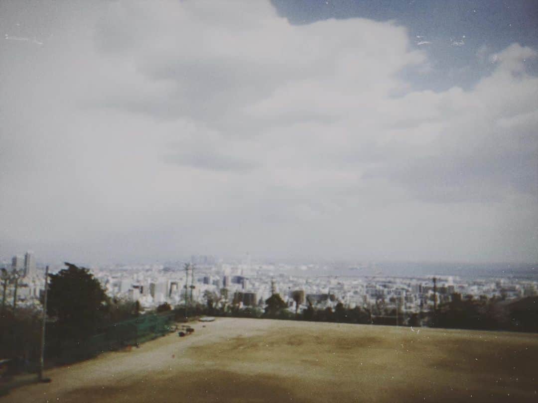 のインスタグラム：「#throwback #2019 #kobe #april #spring #staysafe」