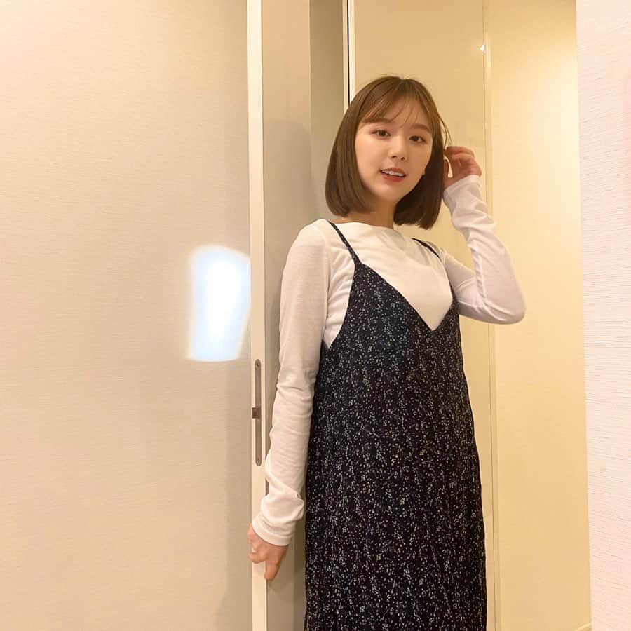 ひよんのインスタグラム：「🌼👖 ㅤㅤㅤㅤㅤㅤㅤㅤㅤㅤㅤㅤㅤ 逆再生🤪🎥 4枚目から見るとお洋服着ていく過程に 見えるかな😂💞💞ㅎㅎㅎ ㅤㅤㅤㅤㅤㅤㅤㅤㅤㅤㅤㅤㅤ #9unq #9unqstyle #9unqコーデ #꾸안꾸 #クアンク #ひよん」
