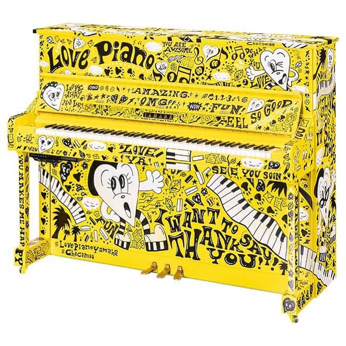 chocomooのインスタグラム：「YAMAHAさんが2017年からスタートし、今回で5号機となる"LovePiano”をペイントさせて頂き本日公開されました🎹🌼 今後、商業施設などに設置される予定で皆様に自由に奏でていただける日を楽しみにしています🎹♪ #YAMAHA #PIANO #LovePianoYamaha #Chocomoo」