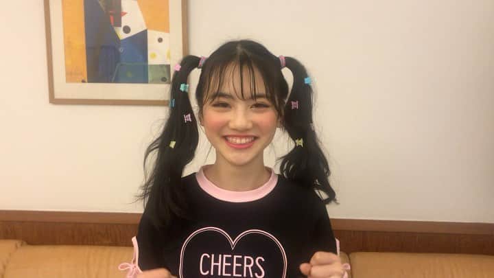 ニコ☆プチのインスタグラム：「本日の東京はどんよりなお天気🙄☔️ そんな時は元気をおすそわけだーっっ👍🔥 . . . #安定の関谷さん  #ルキの笑顔はチャーミング😂🧡 #なんつって  #ヤル気元気関谷瑠紀」