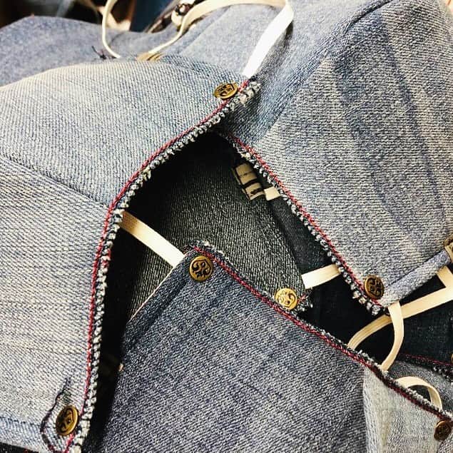 シーウィーさんのインスタグラム写真 - (シーウィーInstagram)「Now available for purchase at siwydenim.com 😷 #FlattenTheCurve #WeWillNotGoQuietly」4月27日 15時35分 - siwydenim