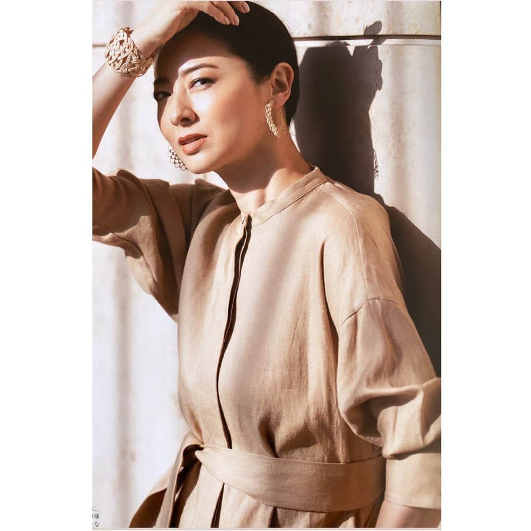 春香さんのインスタグラム写真 - (春香Instagram)「#ミセス5月号  @mrs._magazine  #fashion #magazine #ミセス#model#haruka#春香#雑誌」4月27日 16時38分 - haruka__official