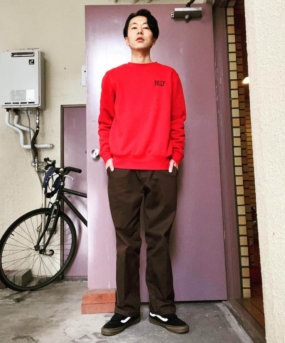 酒井孝太さんのインスタグラム写真 - (酒井孝太Instagram)「私服 上　ハフ 下　ディッキーズ 靴　バンズ  #ジソンシン」4月27日 16時51分 - sakaikota