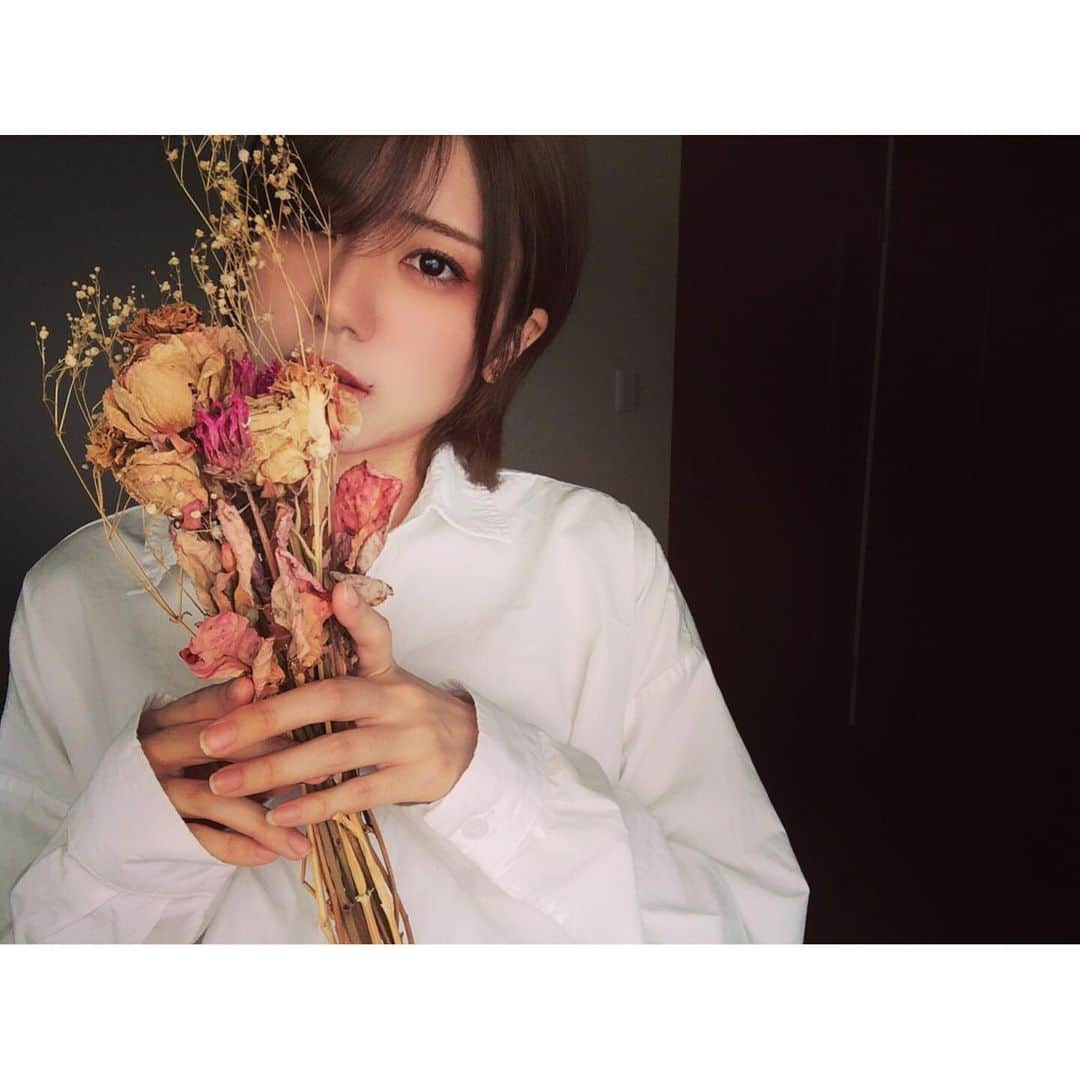 大西桃香さんのインスタグラム写真 - (大西桃香Instagram)「セルフプロデュース生写真  撮ったよ📸  #AKB48 #OUC48 #セルフ #生写真」4月27日 17時08分 - momo0920_official