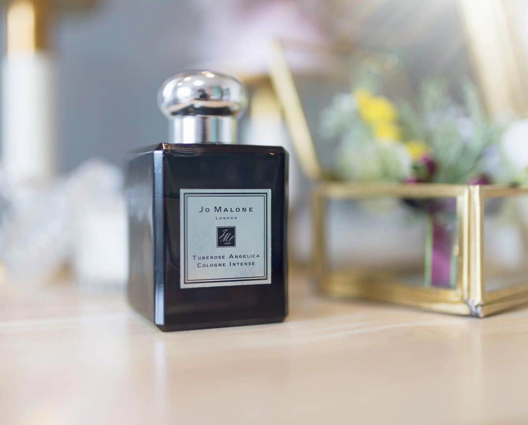 大黒由貴さんのインスタグラム写真 - (大黒由貴Instagram)「ㅤㅤㅤㅤㅤㅤㅤㅤㅤㅤㅤㅤㅤ @jomalonelondon で一番お気に入りの香りはチューベローズ アンジェリカㅤㅤㅤㅤㅤㅤㅤㅤㅤㅤㅤㅤㅤ  今はおしゃれをして出かけることはないですが 甘い香りで癒されたい時につけてます😊 ㅤㅤㅤㅤㅤㅤㅤㅤㅤㅤㅤㅤㅤㅤㅤㅤㅤㅤㅤㅤㅤㅤㅤㅤㅤㅤ  みなさんはおうち時間は何をして過ごされてますか？ ㅤㅤㅤㅤㅤㅤㅤㅤㅤㅤㅤㅤㅤ 私は最近NINTENDO Switchのどうぶつの森とリングフィットアドベンチャーにハマってます😂ㅤㅤㅤㅤㅤㅤㅤㅤㅤㅤㅤㅤㅤ  #ジョーマローン#jomalone#jomalonelondon#tuberoseangelica#colone#香水#fragrance」4月27日 17時41分 - yukichangram_