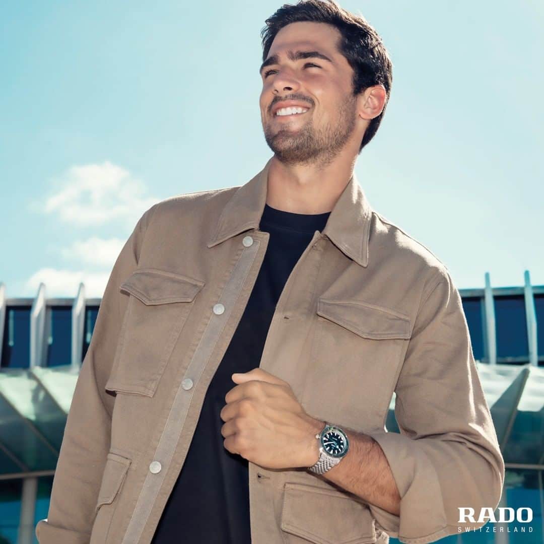のインスタグラム：「Looking for a pioneering watch that stays true to its original, with subtle vintage details? Explore our Captain Cook collection. What's your favourite model? #RadoCaptainCook #Feelit」