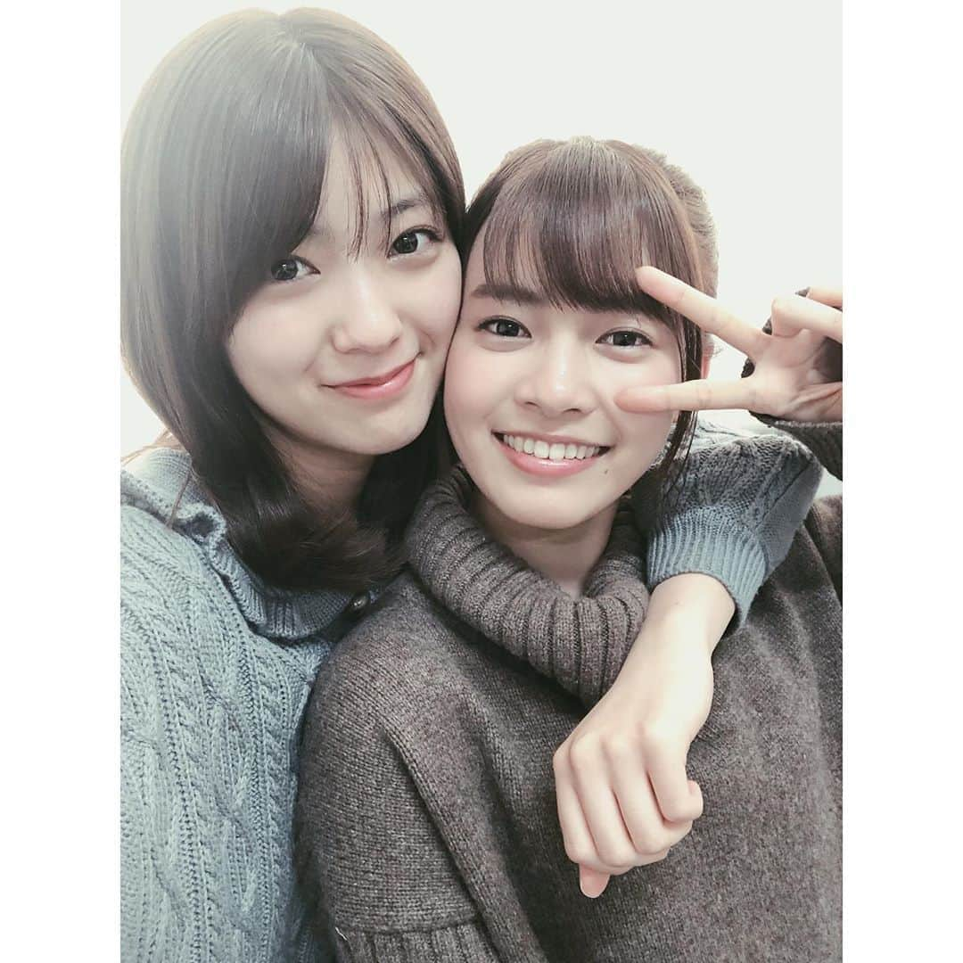 工藤美桜さんのインスタグラム写真 - (工藤美桜Instagram)「瀬奈お嬢様改め、ゆめりん！ お誕生日おめでとう🥰 個別に愛は伝えましたので…（笑） 素敵な1年をお過ごし下さい💚 これからもよろしくね💎 #写真は ⠀ #ゆめりんにこうやって撮ってみたいと ⠀ #リクエストしました ⠀ #てへへ ⠀ #💚💚💚💚💚」4月27日 18時29分 - mmio_kudo