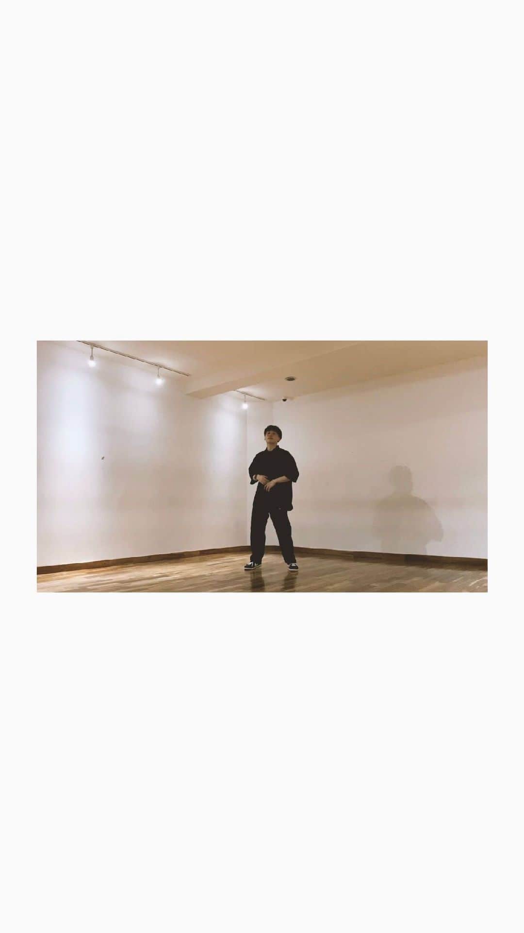 工藤大輝のインスタグラム：「🙏 @oraltakuya @the_oral_cigarettes_official  THE ORAL CIGARETTES × Da-iCE  New Album "SUCK MY WORLD" & "FACE"  2020,4,29 Release!!!!! #オーラル_fantasy #Da_iCE_BTOB」