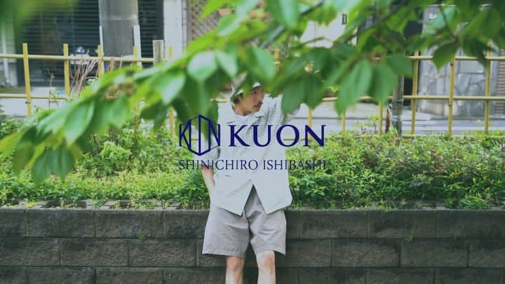 yukiのインスタグラム：「@kuon_tokyo  KUON EARLY SUMMER 2020 COLLECTION  KUONのコレクションの撮影をさせていただきました。ストーリーのリンクから全編をぜひ見てみてください。 https://youtu.be/amHfWAF054A ㅤㅤㅤㅤㅤㅤㅤㅤㅤㅤㅤㅤㅤ 美しさや、格好の良さはもちろん、優しさ、暖かさを感じることができるのがいいなあと。 ㅤㅤㅤㅤㅤㅤㅤㅤㅤㅤㅤㅤㅤ 刺し子や、格子の表情、さわり心地がそう感じさせるんだと勝手に思っている。 ㅤㅤㅤㅤㅤㅤㅤㅤㅤㅤㅤㅤㅤ そして、本コレクションのリリースと合わせて、KUONのオンラインストアがリューアルオープンします。動画に登場するアイテムたちが勢揃いです。ストーリーズのリンクからもオンラインストア見ることできますので、ぜひ。 4/28日（火）19時〜 KUON ONLINE STORE https://kuontokyo.myshopify.com  KUON_STOREアカウント @kuon_store  https://www.instagram.com/kuon_store/?hl=ja ㅤㅤㅤㅤㅤㅤㅤㅤㅤㅤㅤㅤㅤ #kuontokyo #kuon  #僕らが纏うモノ」