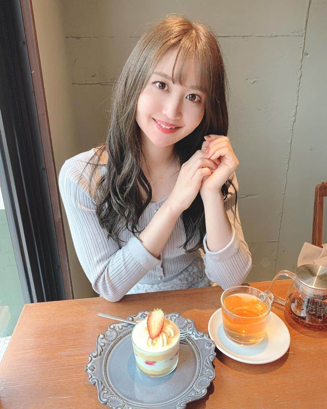 沢井里奈さんのインスタグラム写真 - (沢井里奈Instagram)「♡ . LITRE🍰💕💕 . お店の雰囲気がとっても良くて お料理もデザートも オシャレで美味しかった☺️💓💓 ボリューム満点でした🍽🌹✨ . . 最後の写真は、 ｢コーヒー カジタ｣のカフェラテ☕️🤎 . . #さわーコーデ 👗💕💕 clothes♡ #apuweiserriche . . . #litre #一社カフェ #さわーカフェ巡り」4月27日 19時17分 - sawairina