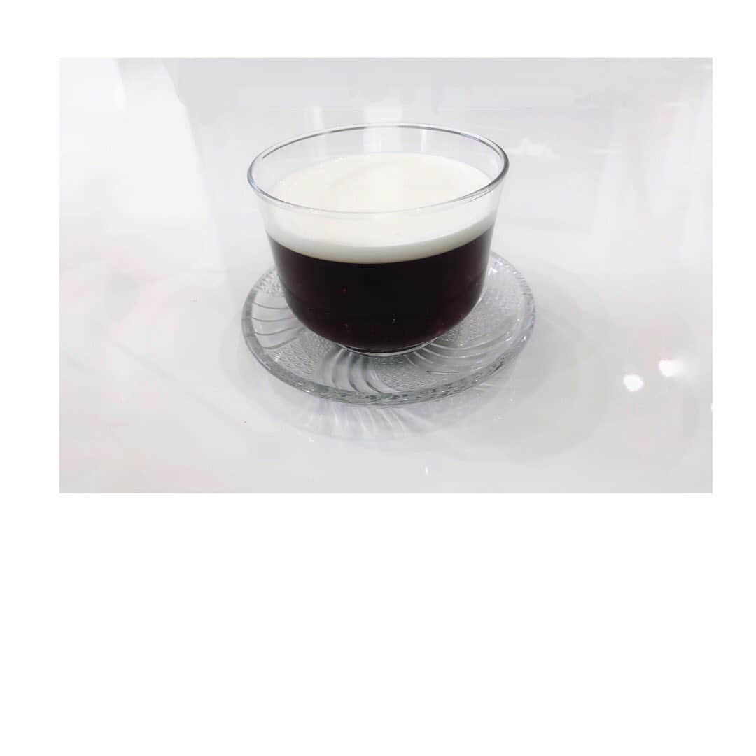 美山加恋さんのインスタグラム写真 - (美山加恋Instagram)「どシンプルコーヒーゼリー。  自分で作ると5割増においしく感じる。。☺︎」4月27日 19時35分 - miyamakaren
