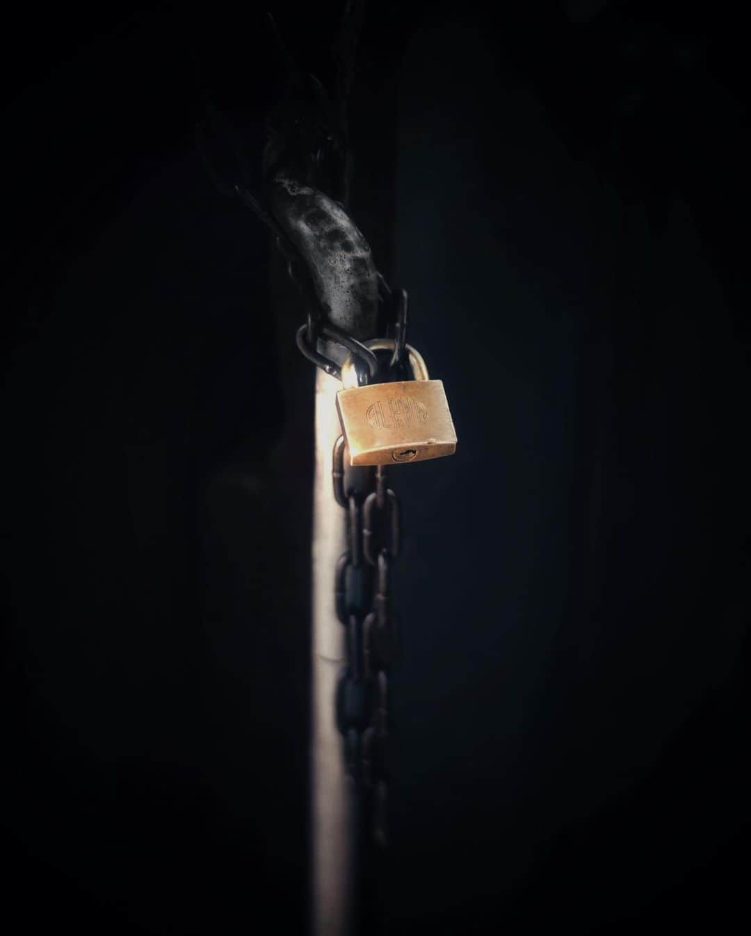 ima_ju / Jun Iのインスタグラム：「. . Lock the Temptation | #stayhome . . ::」