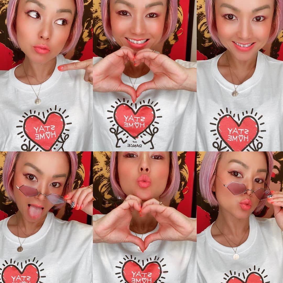 Nazukiのインスタグラム：「❤️ 𝕊𝕋𝔸𝕐 ℍ𝕆𝕄𝔼 ❤️ お家でSTAY HOME tee着て、楽しもう✨✨✨ #dance #dancer #danceholic #stayhome #covid_19 #tee #自粛」
