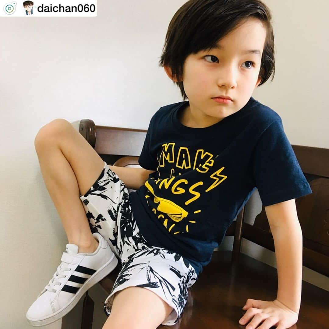 のインスタグラム：「#repost . @daichan060 様 ありがとうございます🤩✨. . . GLAZOSさんでタイムセールやってたので、Tシャツとハーフパンツをポチり🌈 (タイムセールという言葉に弱い母です🤣) ＊ ＊ これから暑い季節🌻に活躍間違いなしのお洋服を半額でGET🤩 見てるとあれもこれも欲しくなる〜(๑>◡<๑)❤️ ＊ ＊ ＊ ☆ 125㎝　/  21㎏ ☆ Tシャツ(130㎝)・・@glazos_official  ハーフパンツ(120㎝)・・ @glazos_official  シューズ・・ @addidas___official ＊＊ ＊ ＊ #7歳 #男の子 #夏服 #男の子コーデ #キッズコーデ #キッズファッション #小学生コーデ #kidsfashion #kids #kidsmodel #boy #instagood #followｍe  #l4likes #いいね返し #コーデ #おうち時間 #おうちで笑顔 #タイムセール #おしゃれさんと繋がりたい #親バカ部 #コドモダカラ #glazosコーデ #小学生男子」