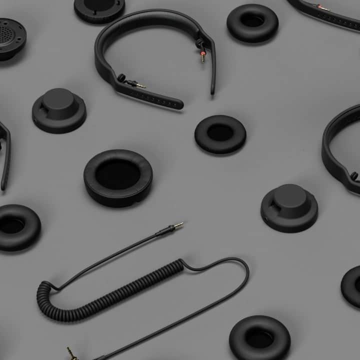 AIAIAIのインスタグラム：「Rumours are that other companies are getting the idea of modular headphones - we welcome this. The world needs smarter products with focus on longevity. #aiaiai #tma2 #modular #headphones #apple」