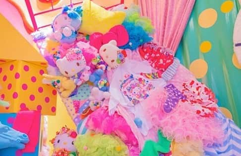 KAWAII MONSTER CAFEさんのインスタグラム写真 - (KAWAII MONSTER CAFEInstagram)「New items have been added🆕🌈 You can purchase it from this website💻 👇👇👇👇👇👇👇 https://6dokidoki.shop-pro.jp/?pid=150591771  #kawaiimonstercafe #monstercafe #カワイイモンスターカフェ  #destination #tokyo #harajuku #shinuya #art #artrestaurant #colorful #color #pink #cafe #travel #trip #traveljapan #triptojapan #japan #colorfulfood #rainbow #rainbowcake #rainbowpasta #strawberry #pancakes #takeshitastreet #harajukustreet #harajukugirl #tokyotravel #onlyinjapan」4月27日 23時51分 - kawaiimonstercafe