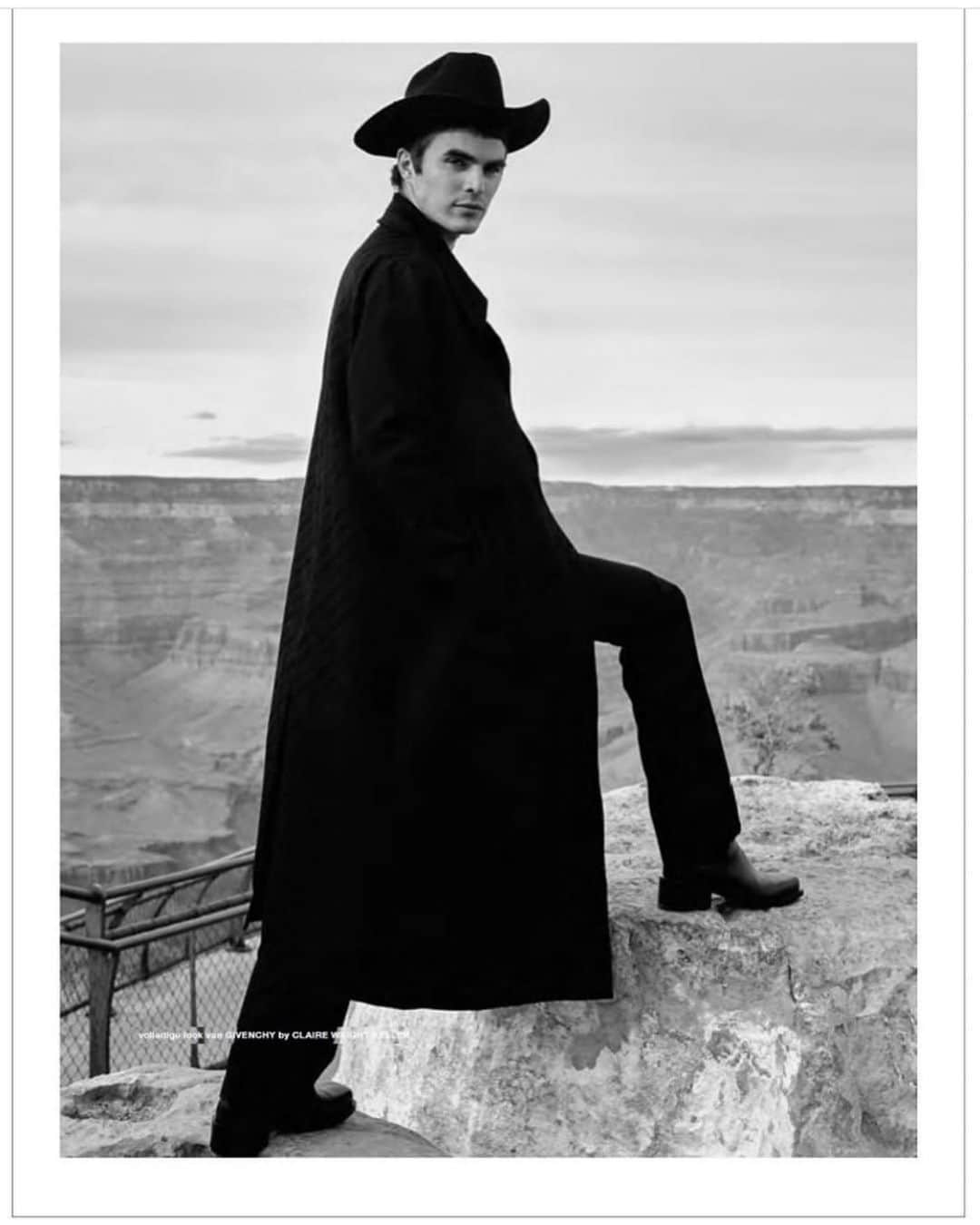 Nick Fouquetのインスタグラム：「Drifter vibes 🔥  @givenchyofficial with NF hat」