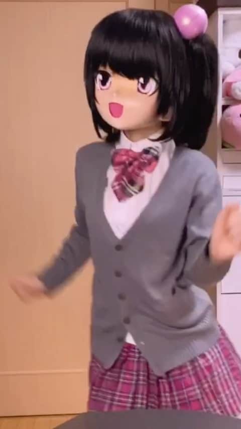 のインスタグラム：「平野綾さんの　#お家で全力ハレ晴レユカイ 、もっちもやってみたもっち！ 団長の言う事は、絶対〜＼(^o^)／ おうち時間、楽しく過ごそうもっち😋  #うちで過ごそう  #ステイホーム  #stayhome  #ステイホーム週間 #うちで踊ろう  #涼宮ハルヒの憂鬱  #踊ってみた #桃知みなみ #平野綾 #SOS団」
