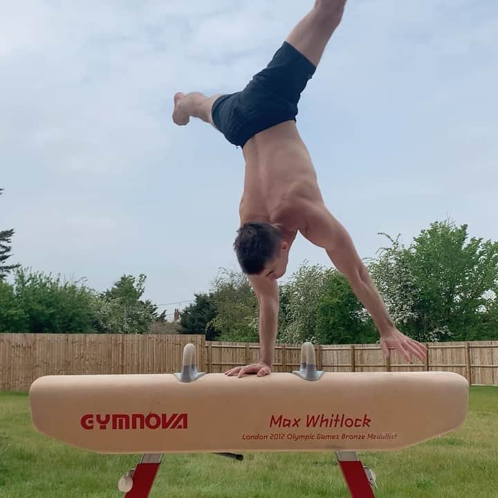 のインスタグラム：「‪Training doesn’t stop 🤸‍♂️👍‬」