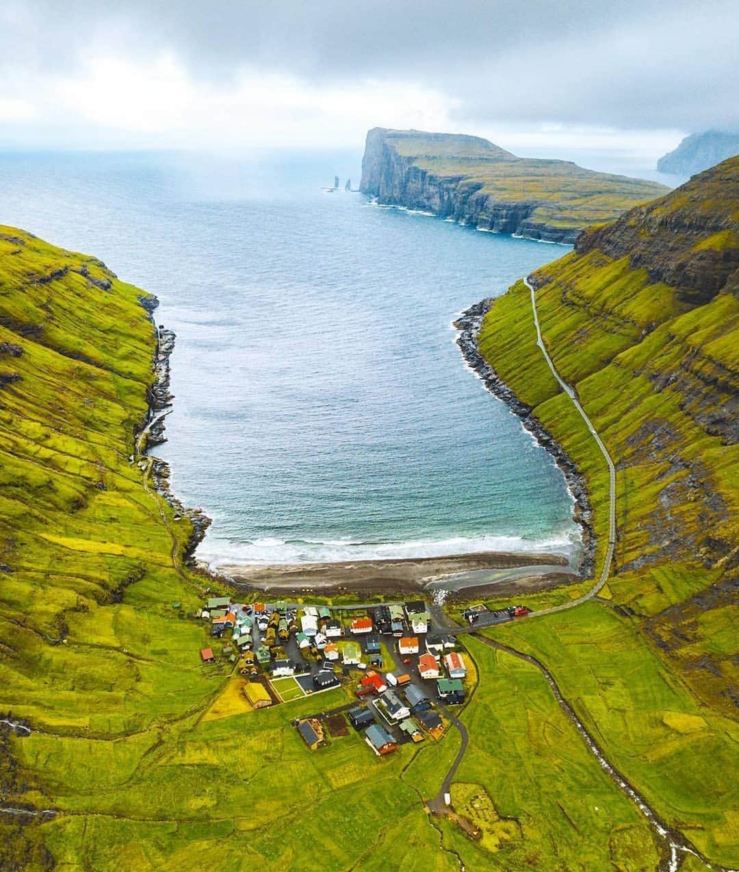 wonderful natureのインスタグラム：「Photo by @chrisroams check out his feed for more」