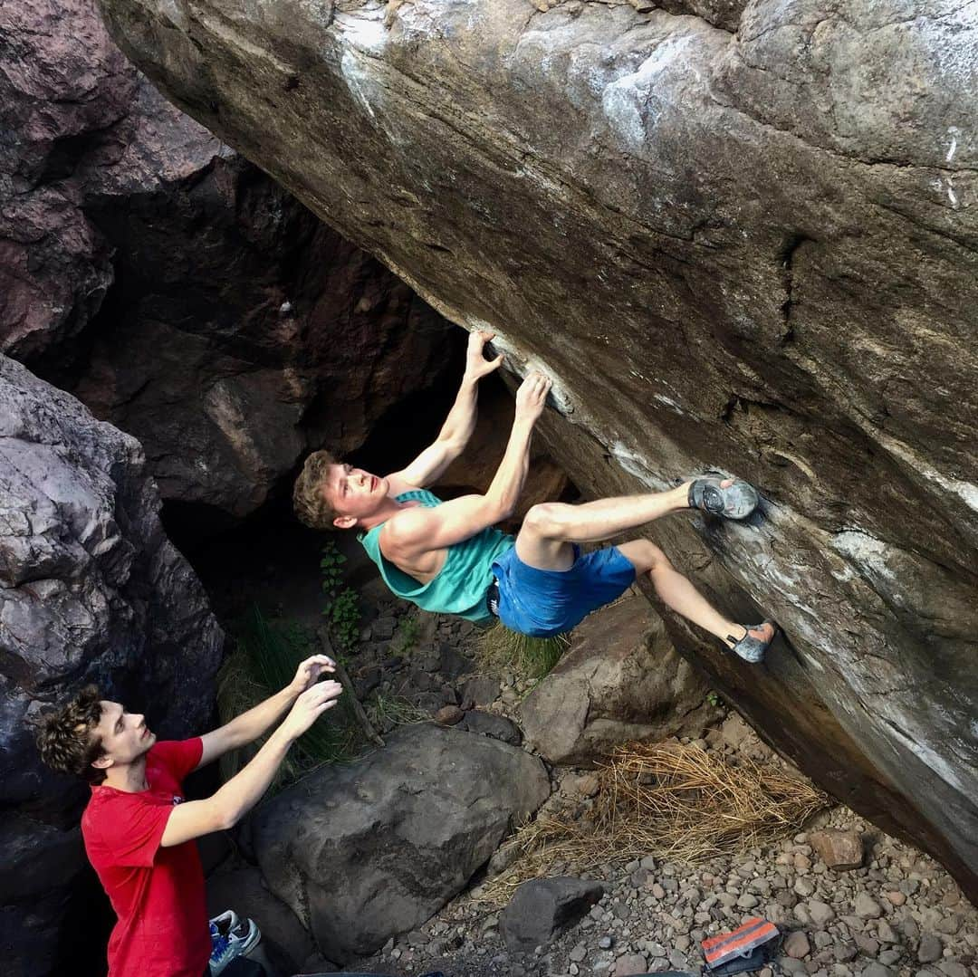 ジュリアン・ワームさんのインスタグラム写真 - (ジュリアン・ワームInstagram)「Gran Canarian roofs, arêtes, overhangs and city adventures from about 1 year ago ☀️🌴」4月28日 3時17分 - julewurm