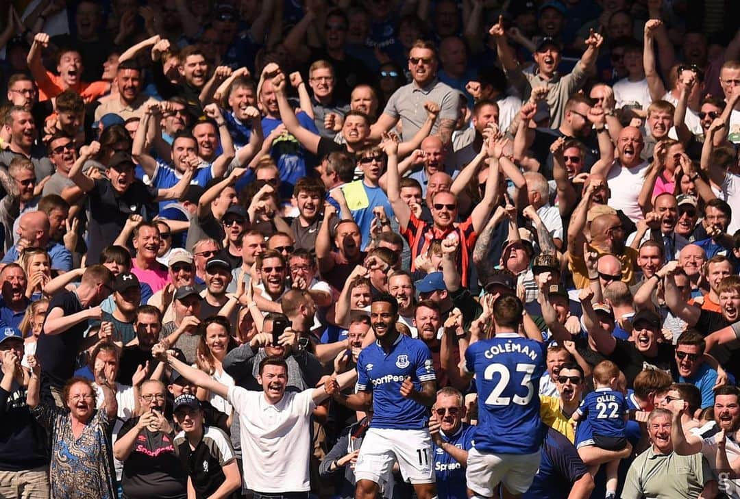 セオ・ウォルコットさんのインスタグラム写真 - (セオ・ウォルコットInstagram)「💙⚽️」4月28日 3時58分 - theowalcott