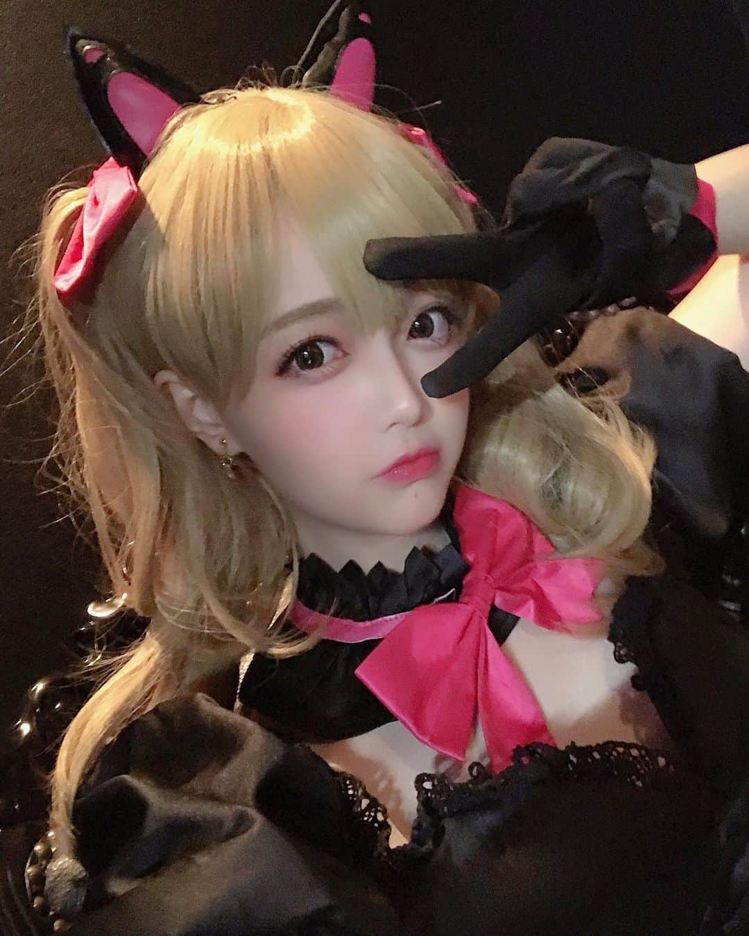 Chikako千佳子さんのインスタグラム写真 - (Chikako千佳子Instagram)「Cat Power💗🖤💗🖤 #dva #dvacosplay #blizzard #overwatch #overwatchcosplay #blackcatdva」4月28日 15時54分 - cindychikako