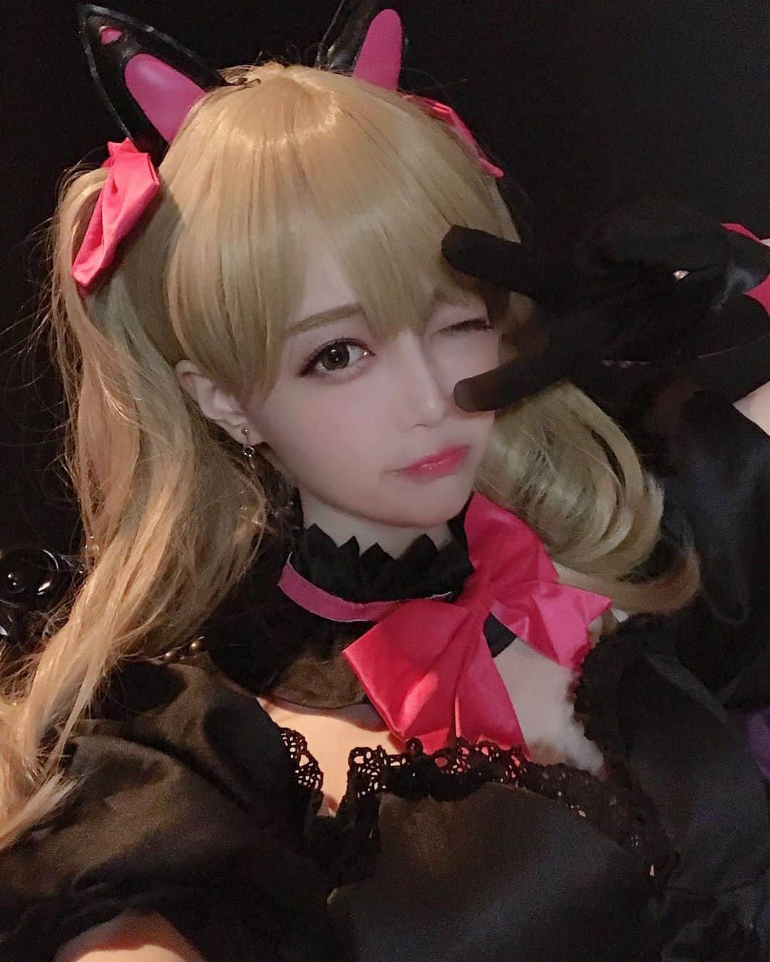 Chikako千佳子さんのインスタグラム写真 - (Chikako千佳子Instagram)「Cat Power💗🖤💗🖤 #dva #dvacosplay #blizzard #overwatch #overwatchcosplay #blackcatdva」4月28日 15時54分 - cindychikako