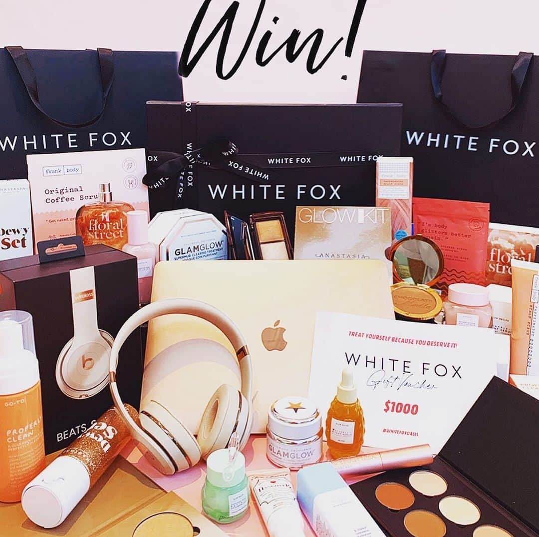 Carli Bybelさんのインスタグラム写真 - (Carli BybelInstagram)「Hi beauties!!! I teamed up with my friends at @whitefoxboutique to give you the chance to win this amazing prize, valued at $4000! Including an Apple 13 inch Macbook Air, Beats Solo3 Wireless Headphones, $1000 @whitefoxboutique voucher & $1000 worth of beauty & skin care!  How to enter: 1. Follow @carlibel & @whitefoxboutique  2. TAG 2 friends in the comments below who would also love to win 3. Comment why you want to win!  Giveaway open worldwide, winner will be chosen and announced on the @whitefoxboutique account on Tuesday the 5th of May AEST. Per Instagram rules, this is in no way sponsored, administered, or associated with Instagram, Inc. By entering, entrants confirm they are 16+ years of age, release Instagram of responsibility, and agree to Instagram's terms of use.」4月28日 7時59分 - carlibel