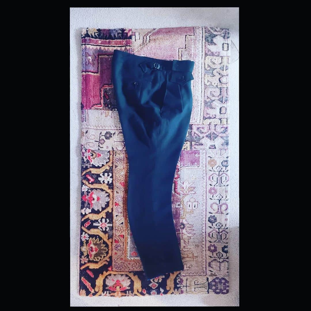 信國太志さんのインスタグラム写真 - (信國太志Instagram)「quarantined trousers making」4月28日 8時14分 - taishinobukuni