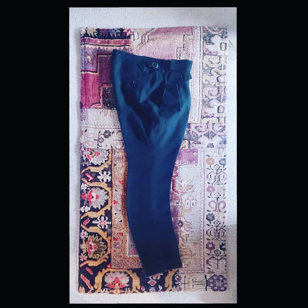 信國太志のインスタグラム：「quarantined trousers making」